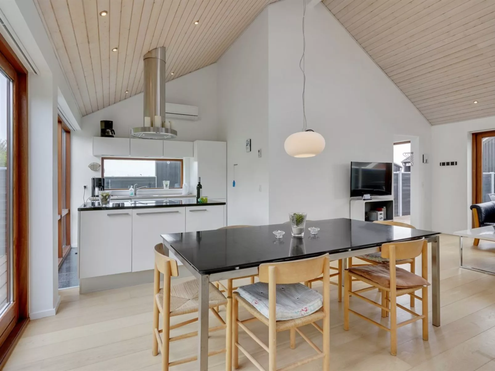 "Elara" - 200m from the sea-Buiten