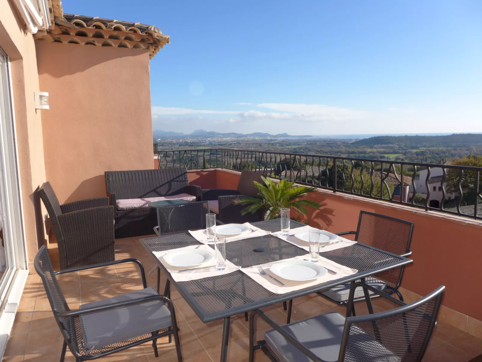 Le Golf de Roquebrune-Buiten
