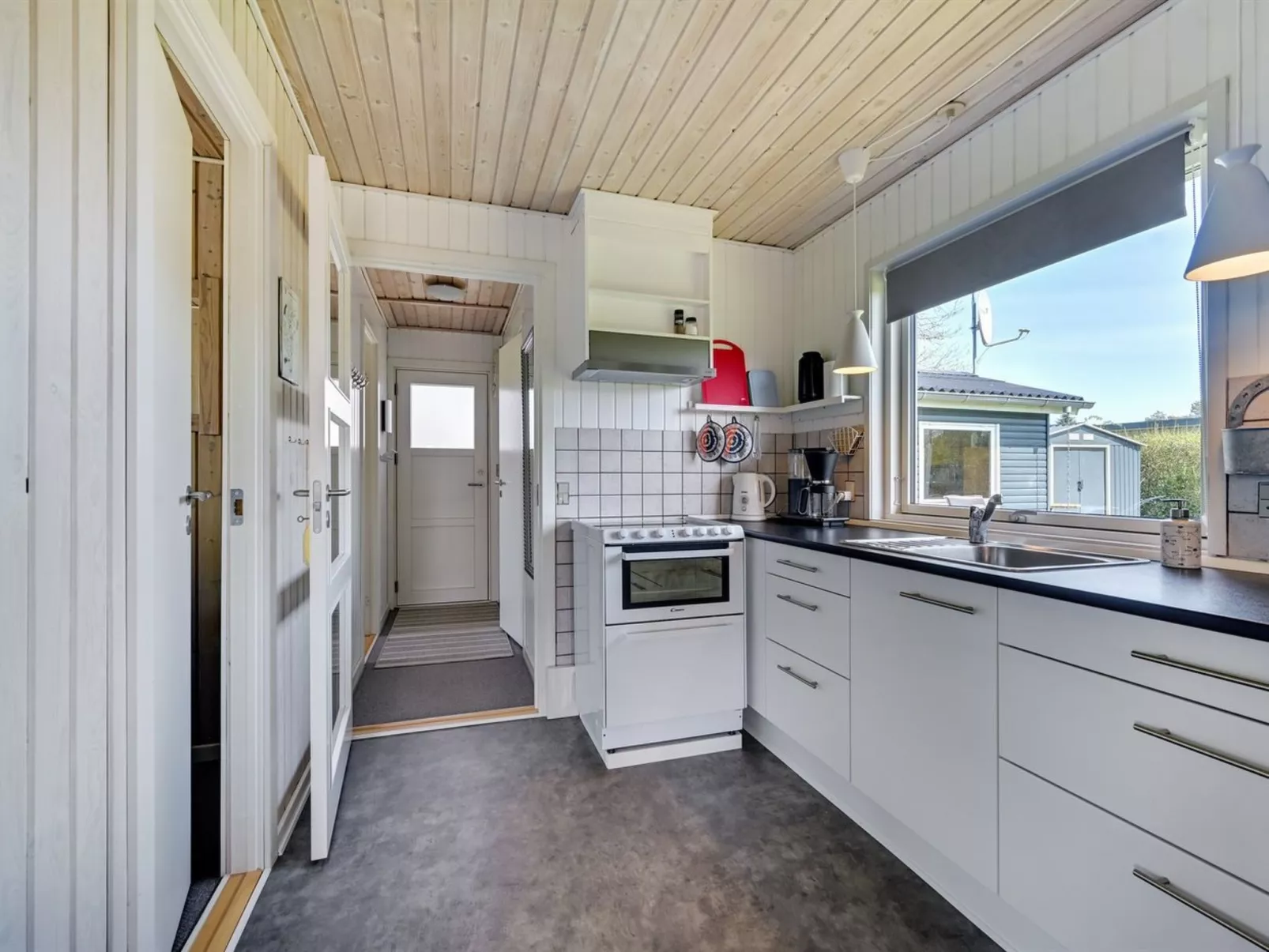 "Cordeline" - 325m from the sea-Binnen