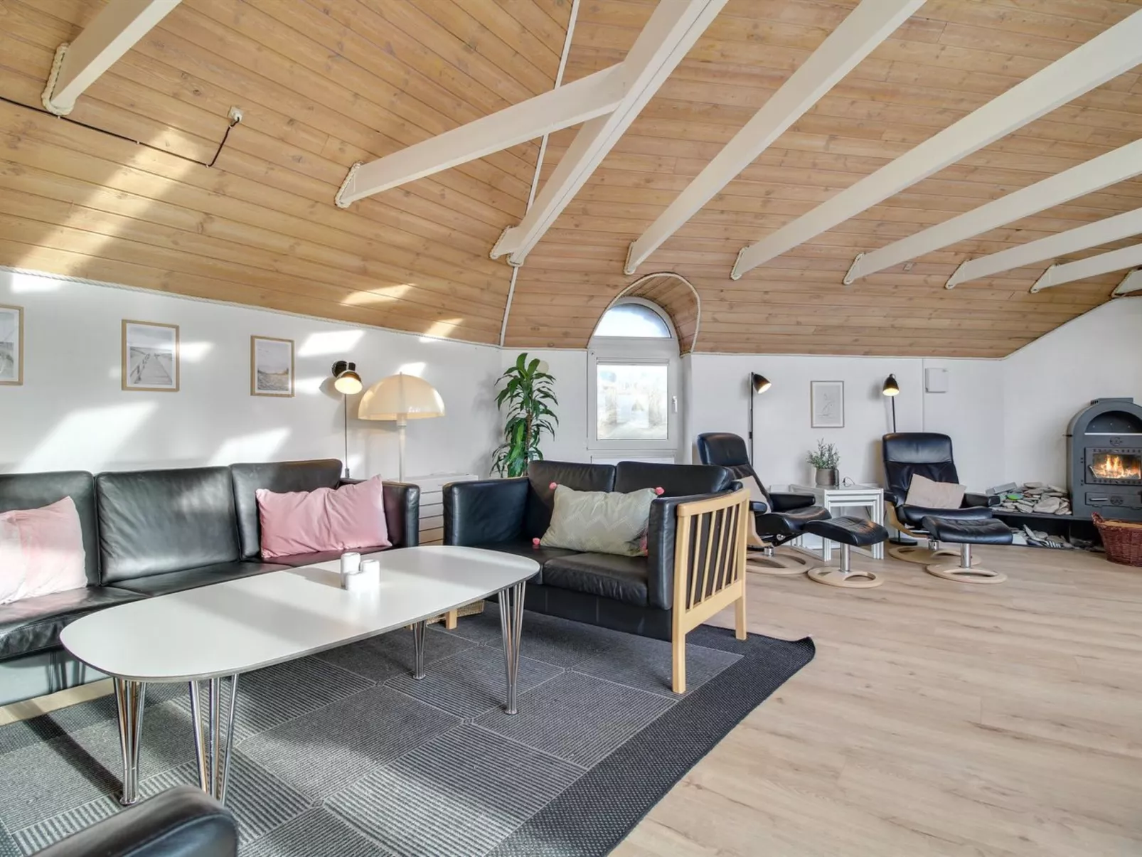 "Alexia" - 300m from the sea-Binnen