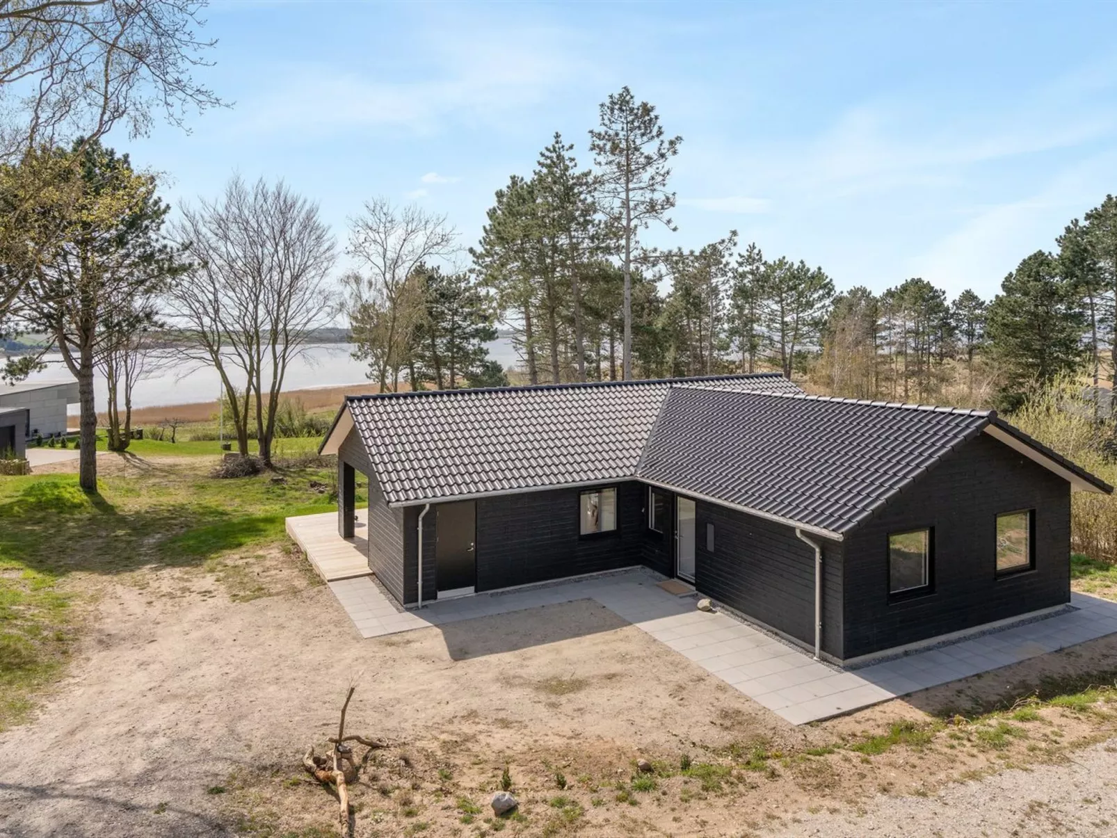 "Haley" - 150m from the sea-Buiten