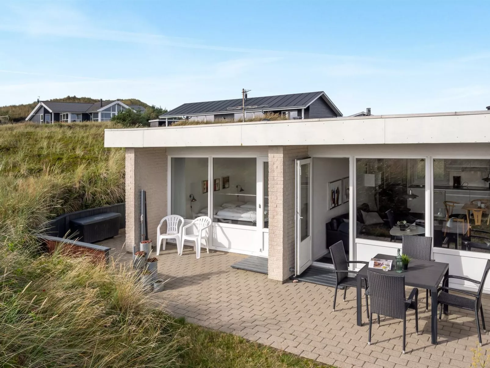 "Elizabeta" - 100m to the inlet-Buiten
