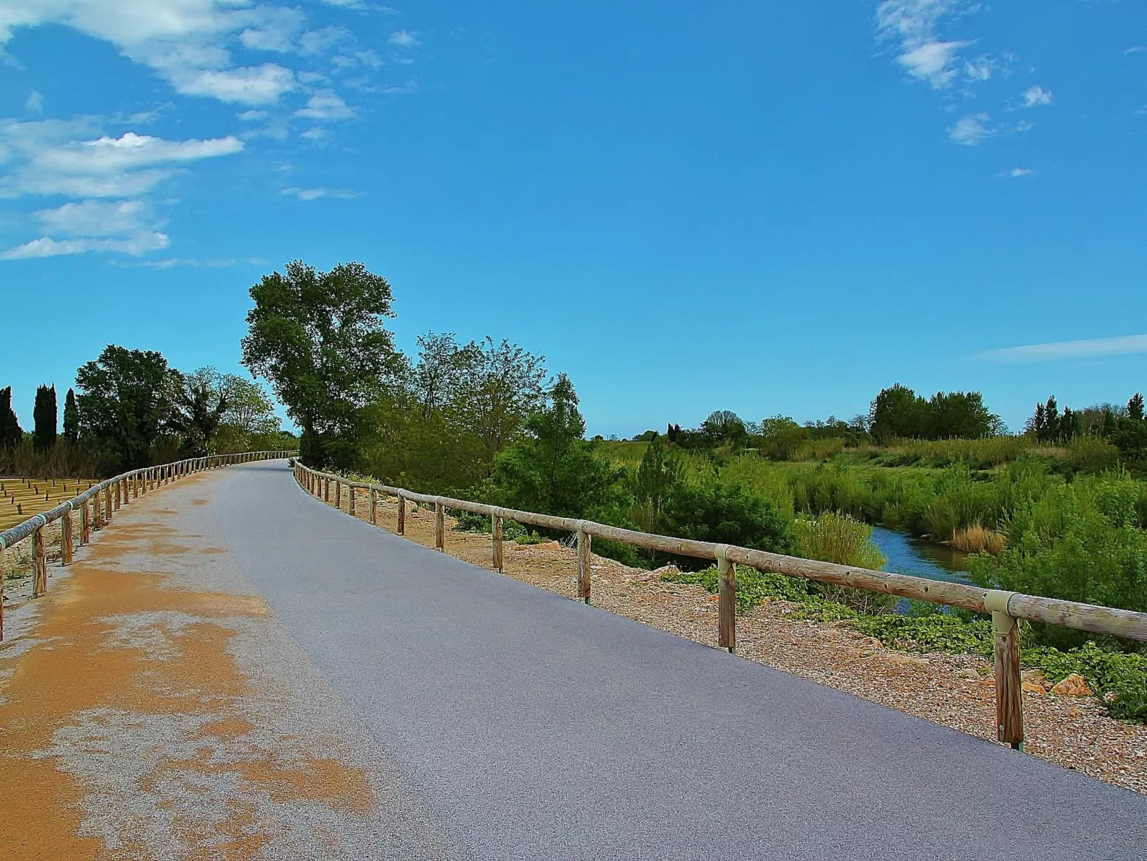 Mas de l'Ile-Omgeving