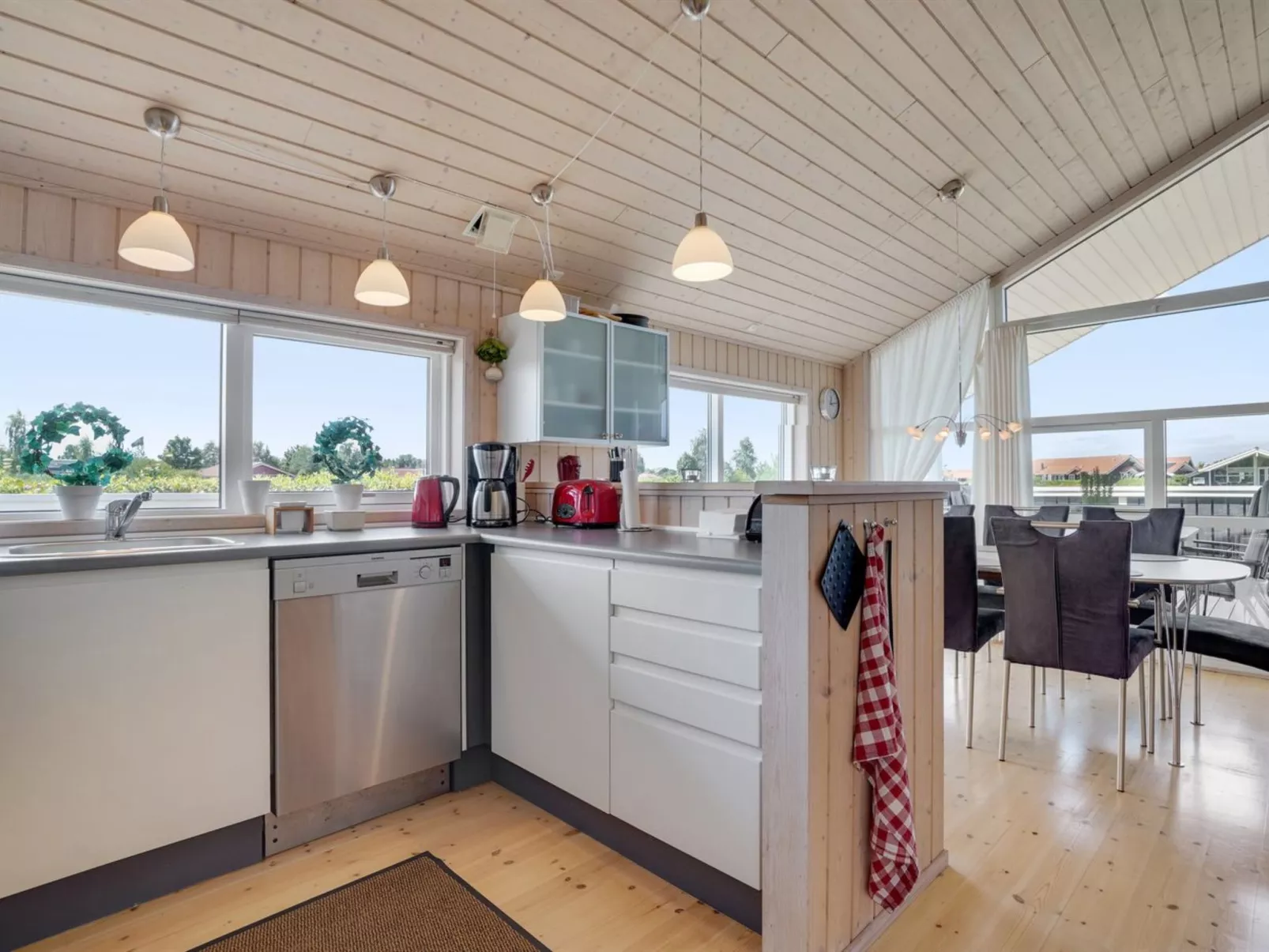 "Swanhild" - 900m from the sea-Binnen