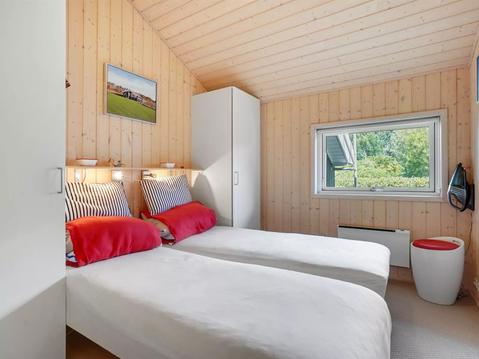 "Swanhild" - 900m from the sea-Binnen