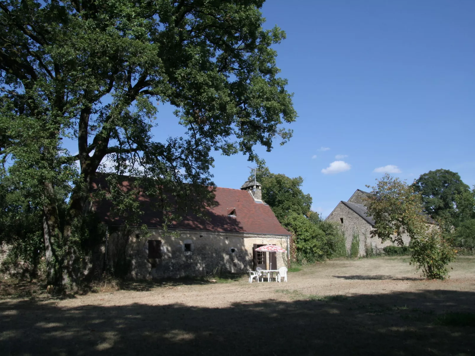 Le Petit Gîte-Buiten
