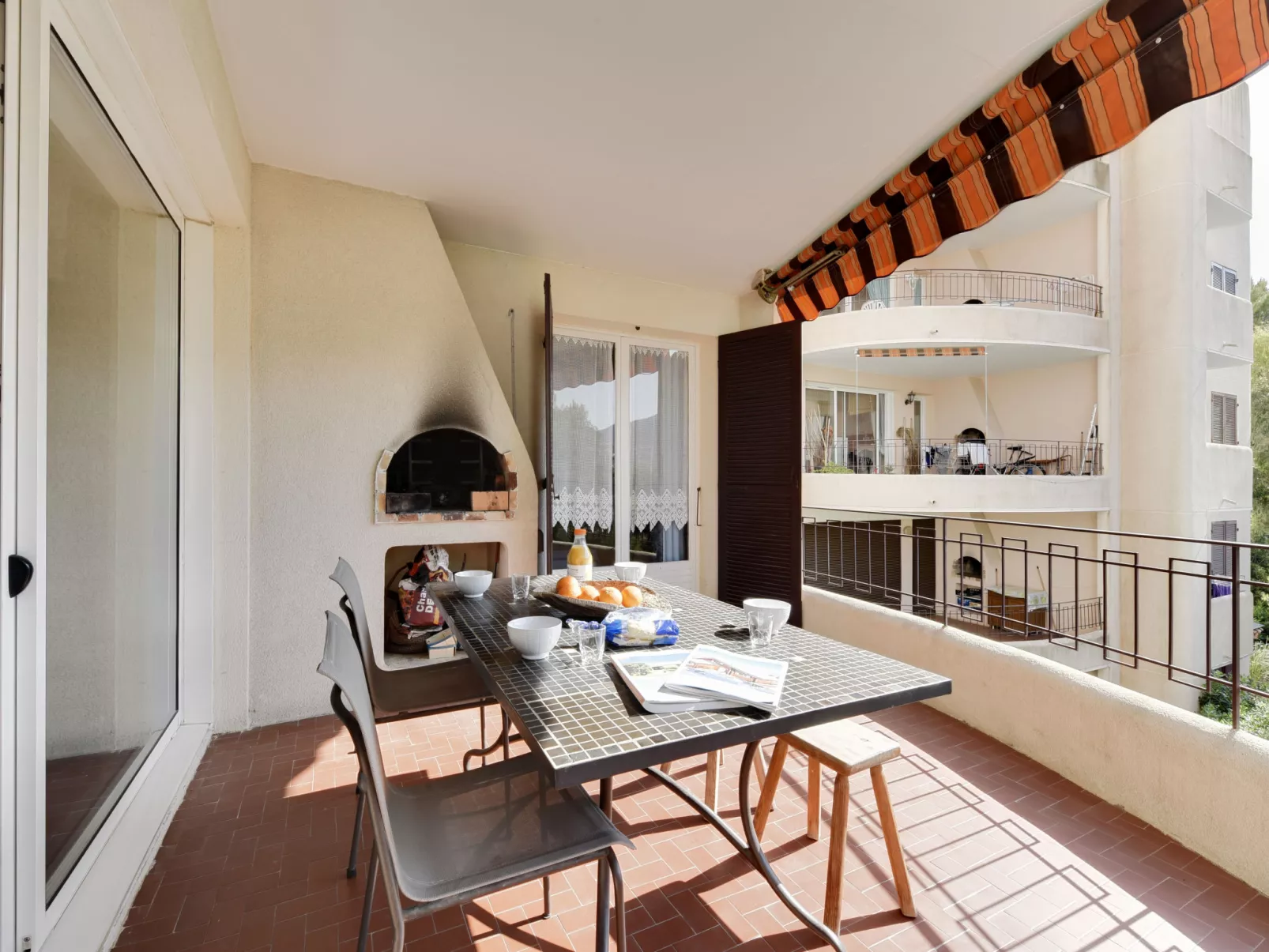 Porto di Mar-Buiten