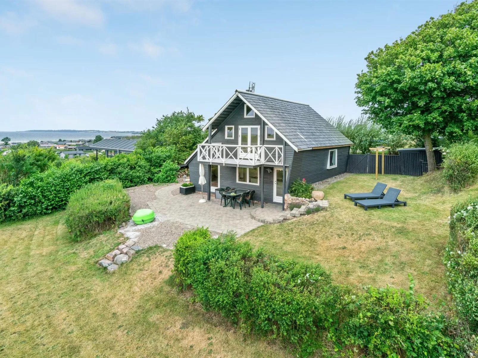 "Chayton" - 450m from the sea
