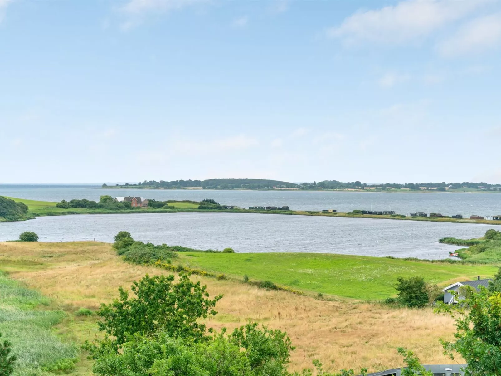 "Chayton" - 450m from the sea