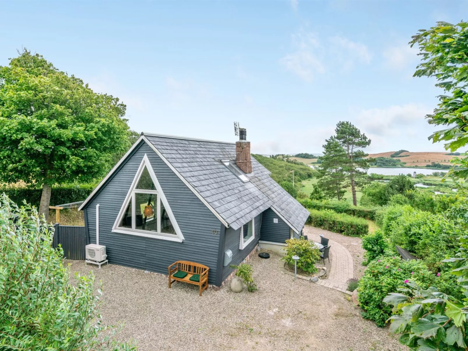 "Chayton" - 450m from the sea