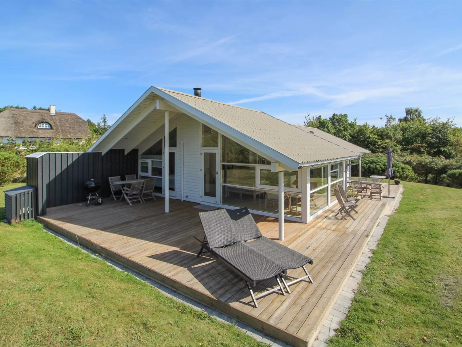 "Lili" - 400m from the sea-Buiten