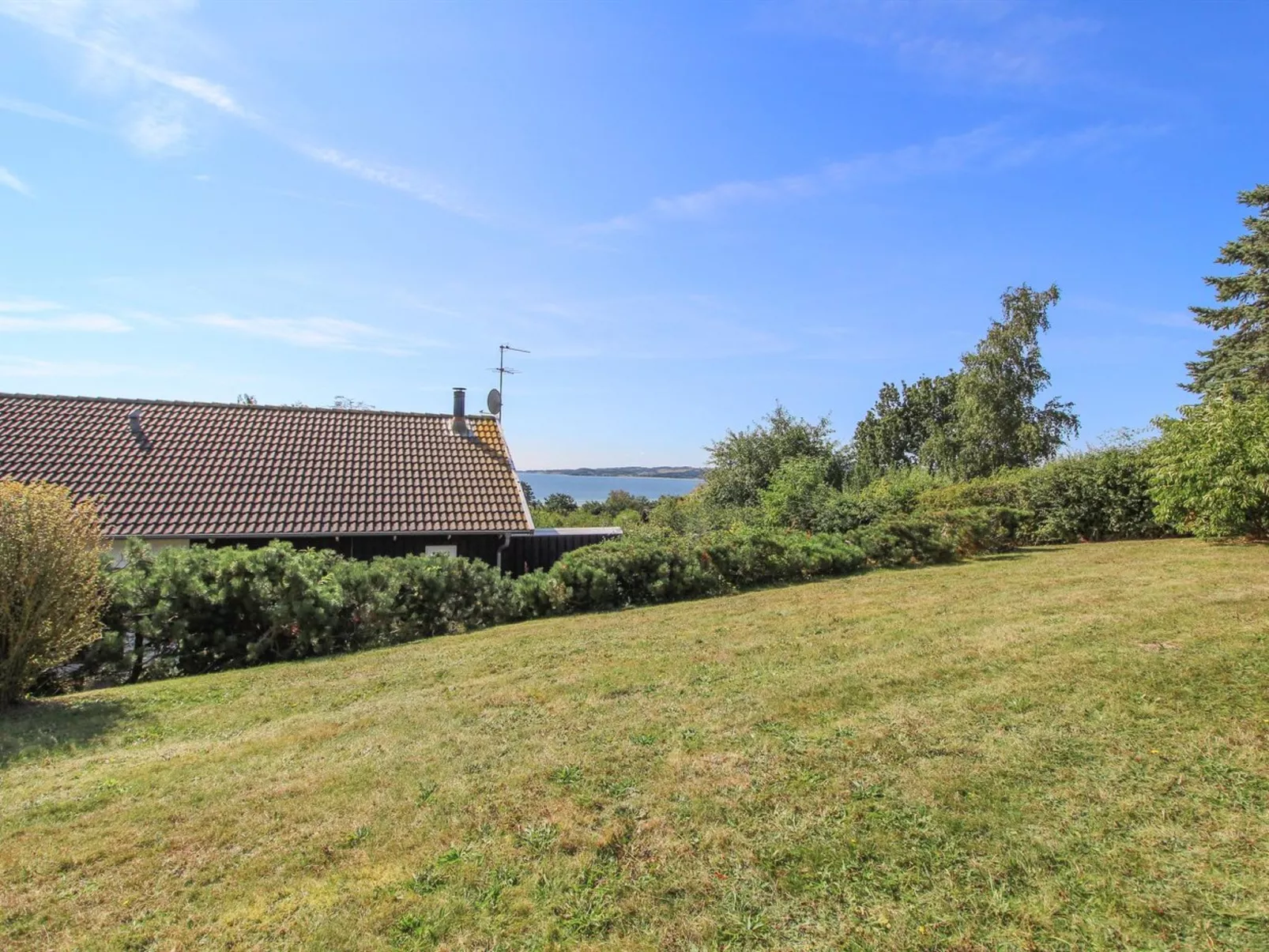 "Lili" - 400m from the sea-Buiten