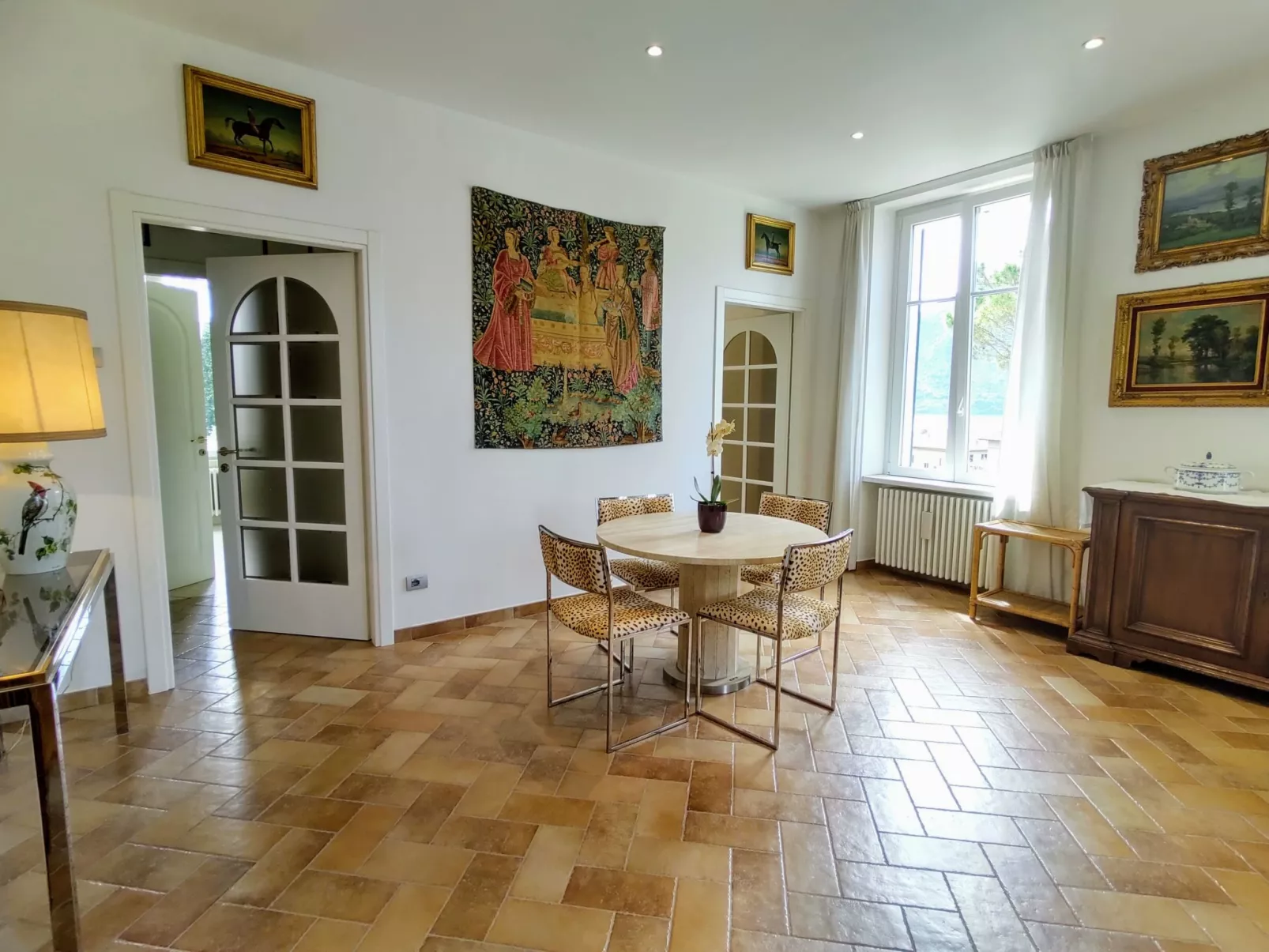 Villa Costanza-Binnen