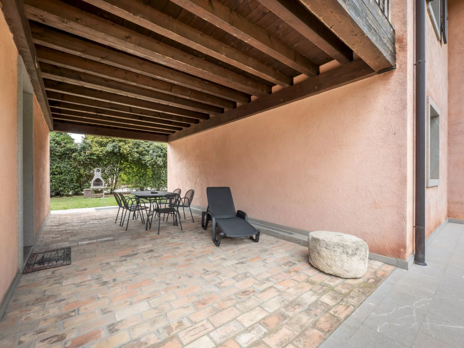 Domus Magna-Buiten