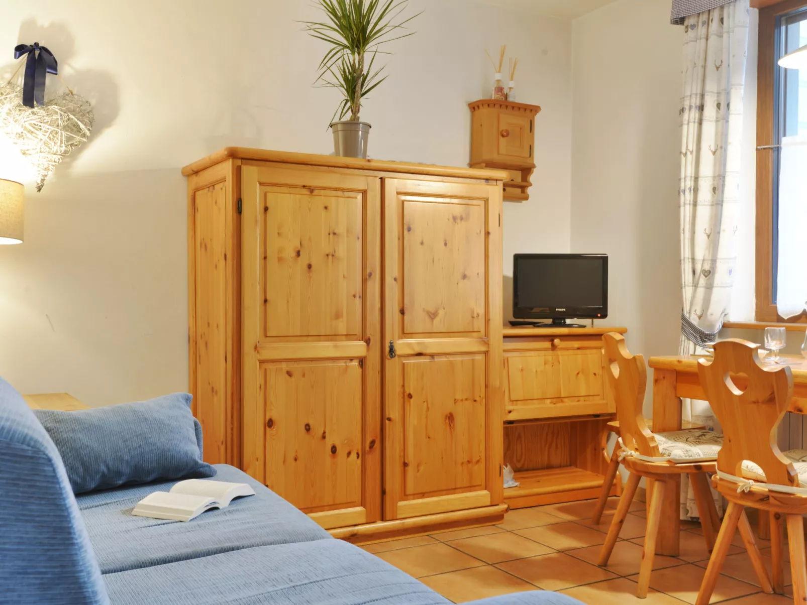Apt 1-Binnen