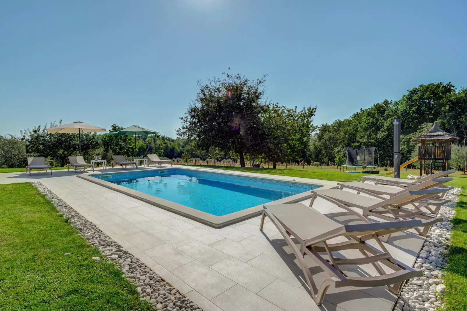 poolofhouse