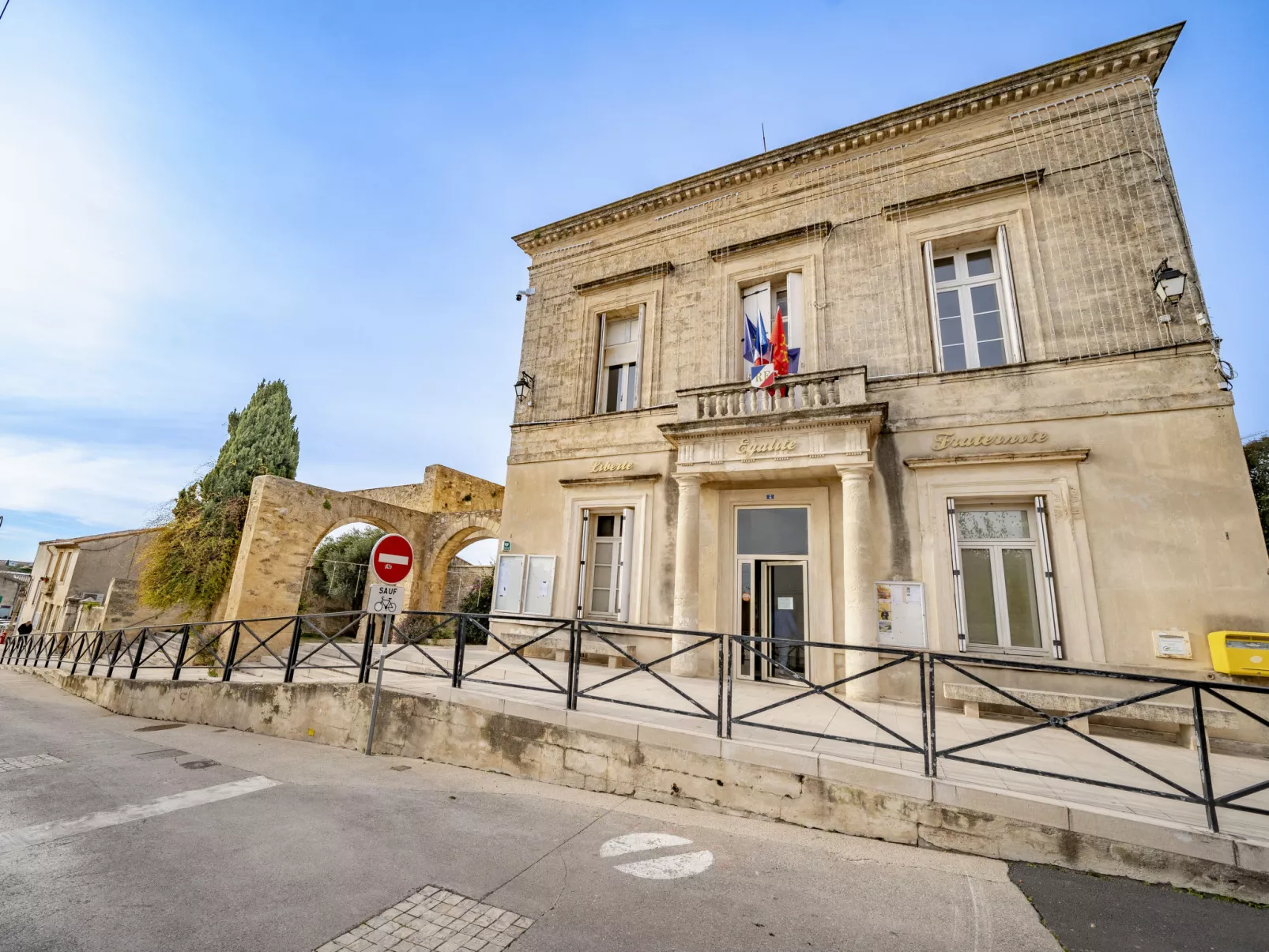 Maison de Castries-Omgeving