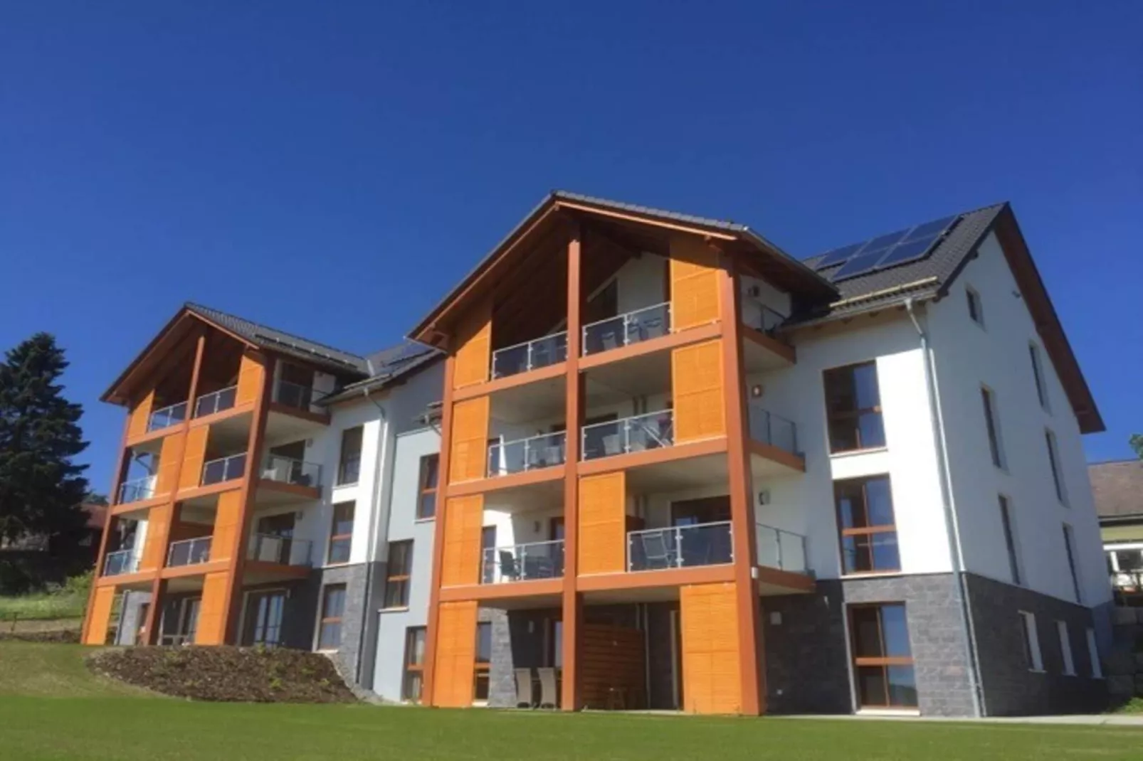Apartment Am Postwiesen A-Buitenkant zomer