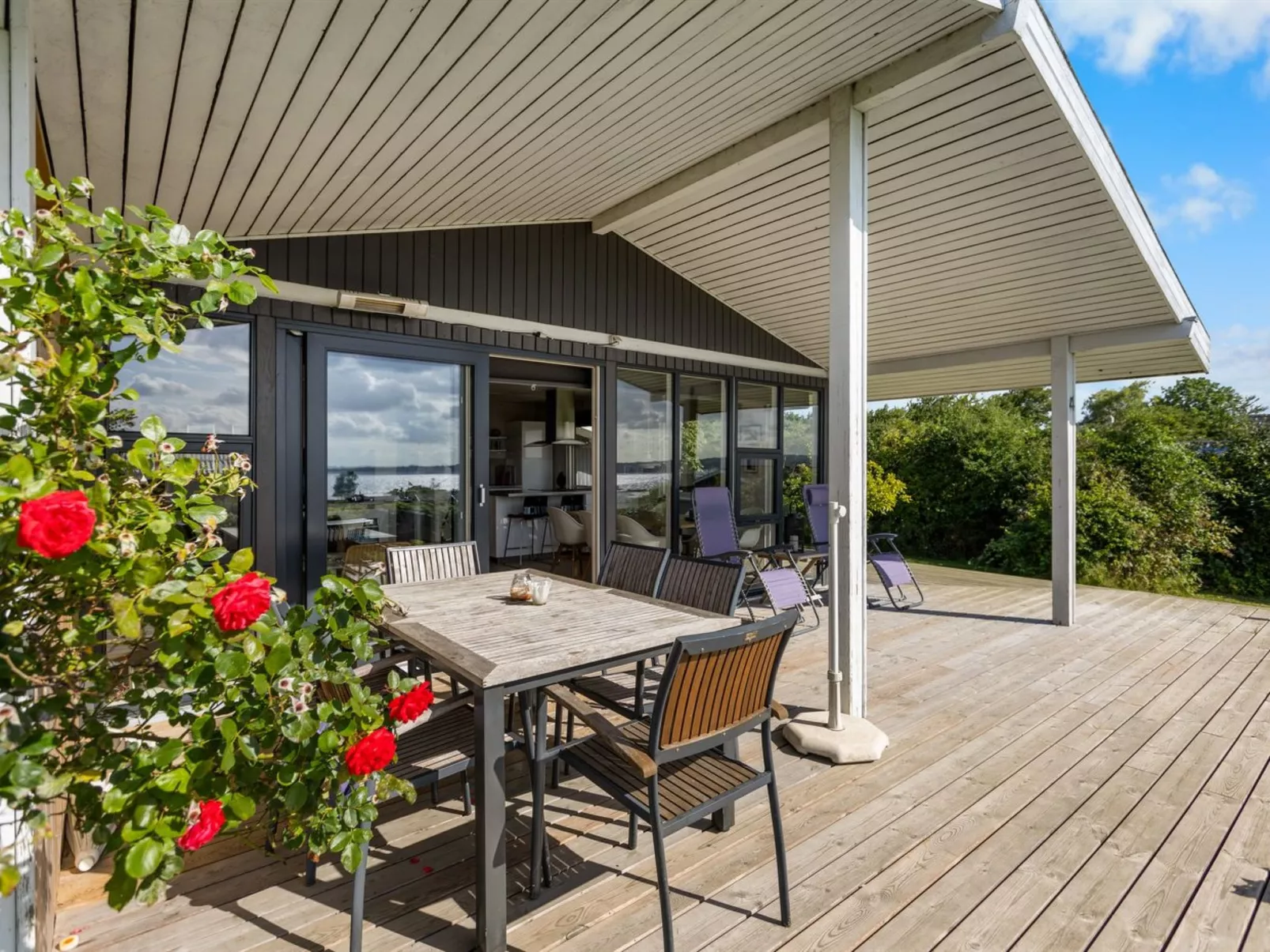 "Dorathea" - 360m from the sea