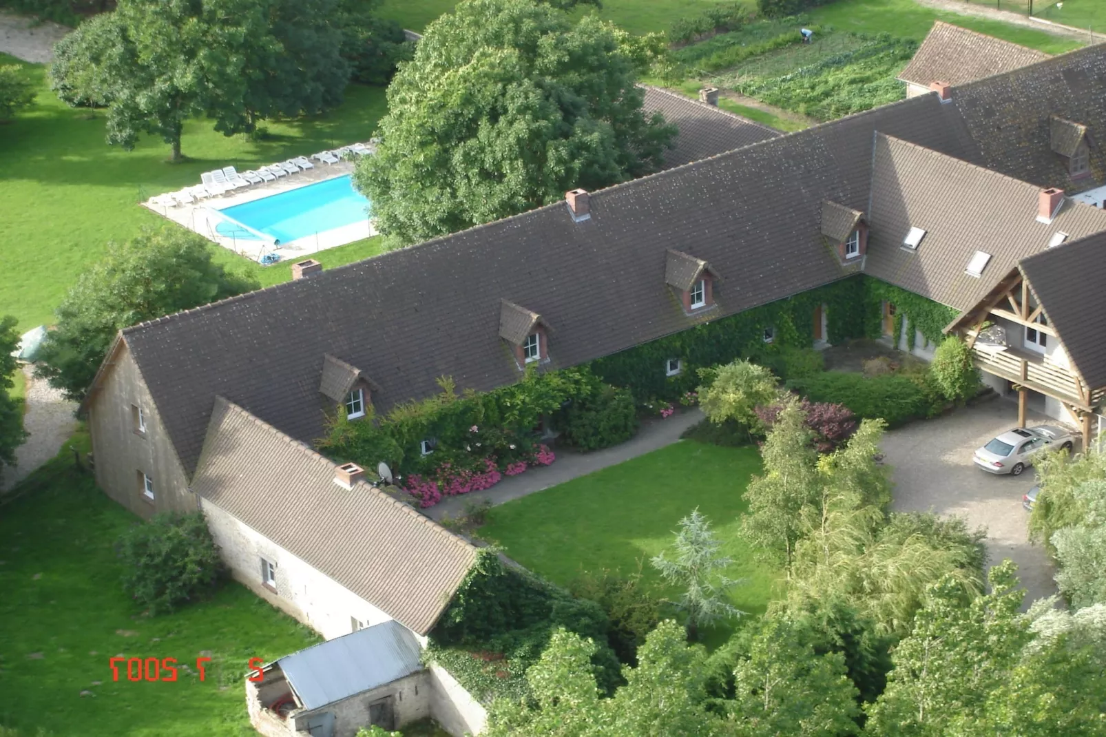 Gite 5-Buitenkant zomer