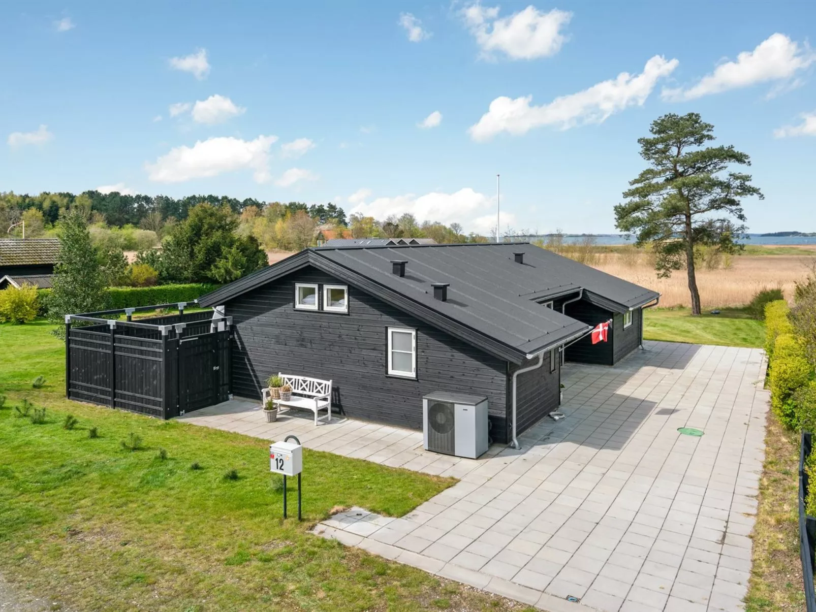 "Antti" - 350m from the sea-Buiten