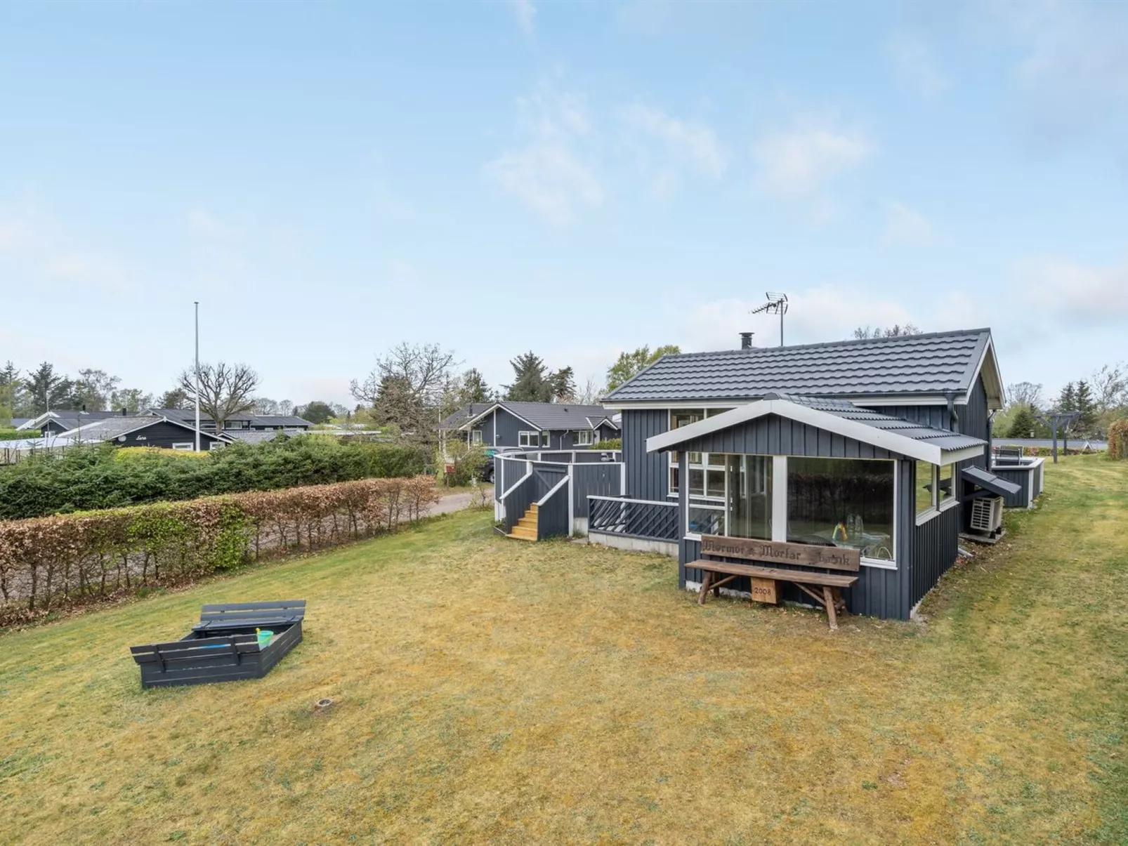 "Rafn" - 550m from the sea-Buiten
