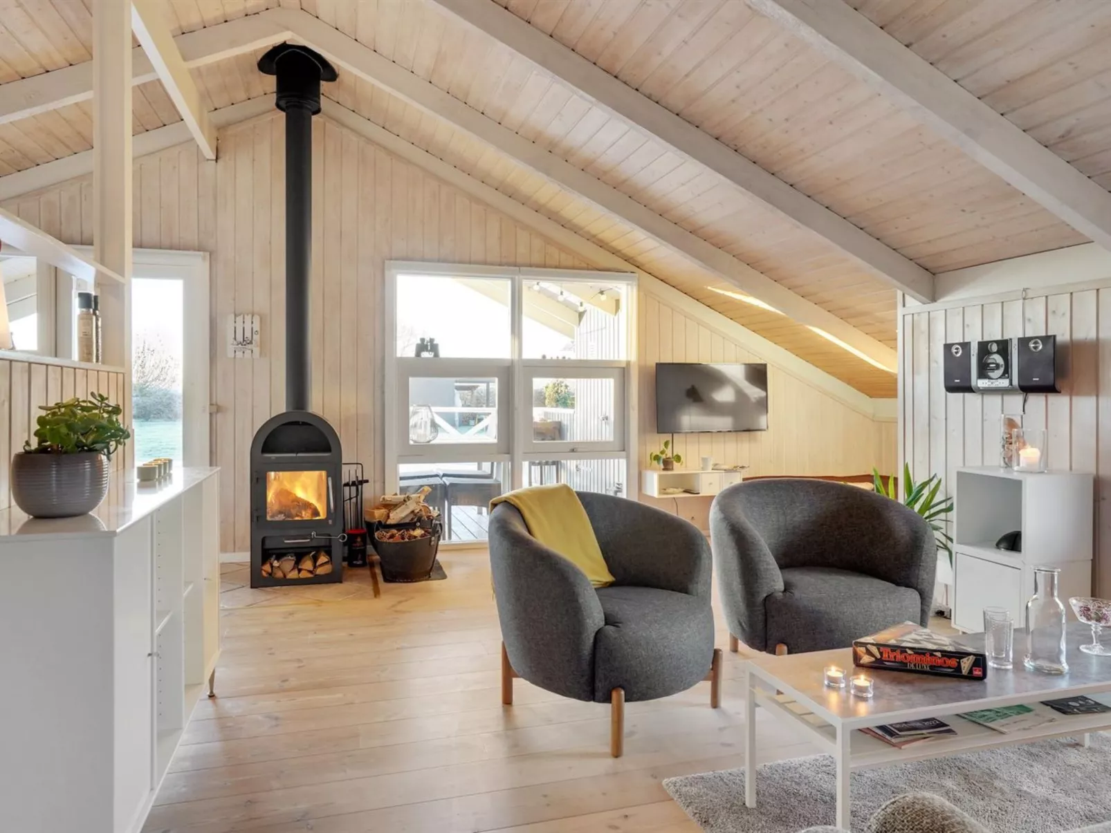 "Nilsa" - 400m from the sea-Binnen