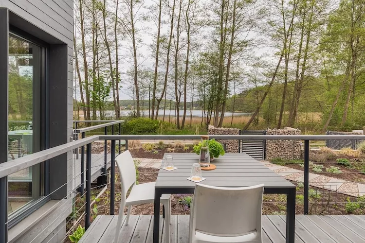 Domy wakacyjne dla 4 osób nad jeziorem Wisełka-Terrasbalkon