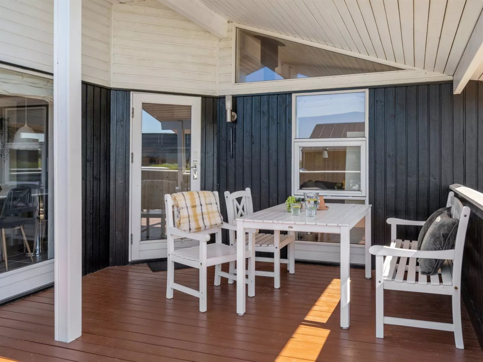 "Floriana" - 650m from the sea-Buiten