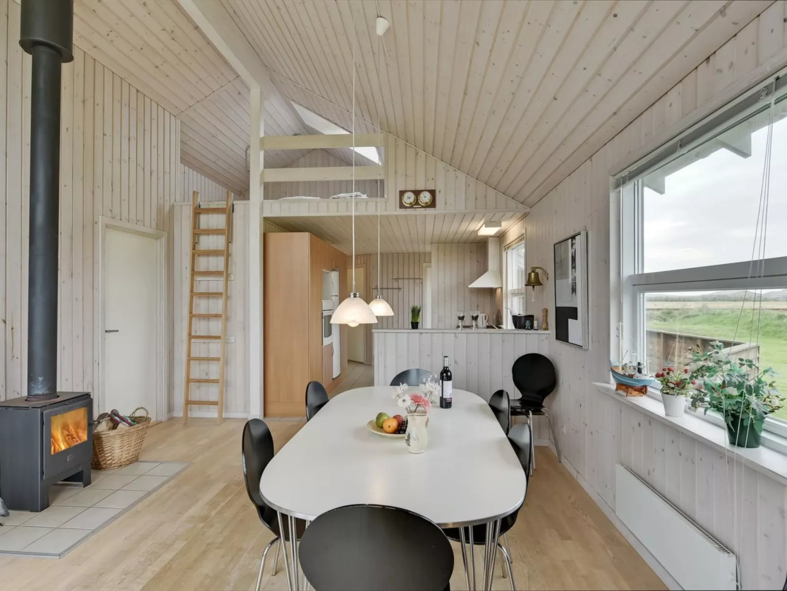 "Erland" - 500m from the sea-Binnen