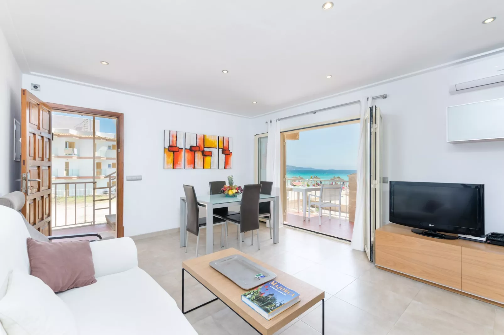 YourHouse Voramar 1C-Woonkamer