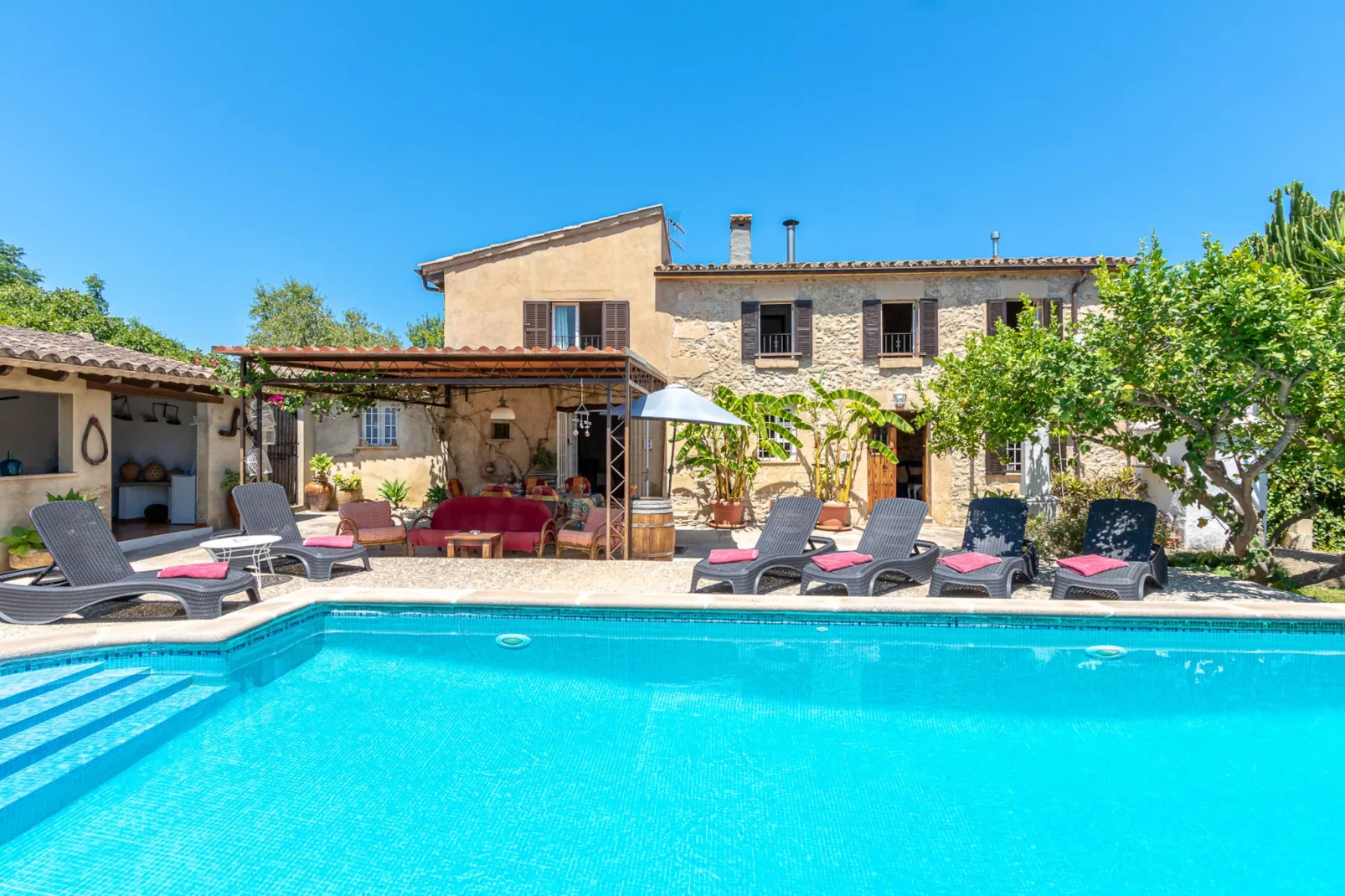 poolofhouse