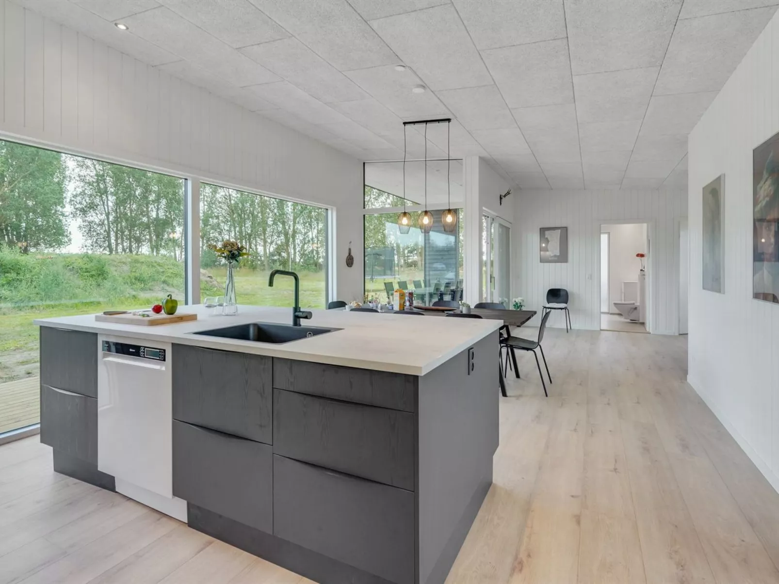 "Vanna" - 1.2km from the sea-Binnen