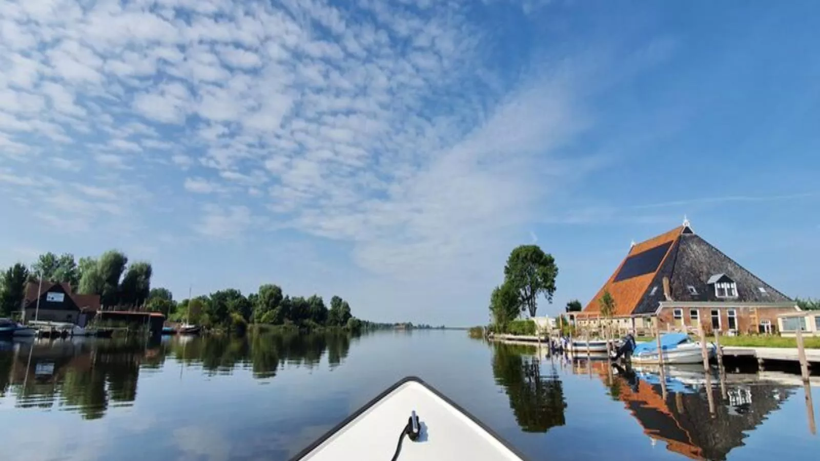 Floating in Heeg-Gebieden zomer 1km