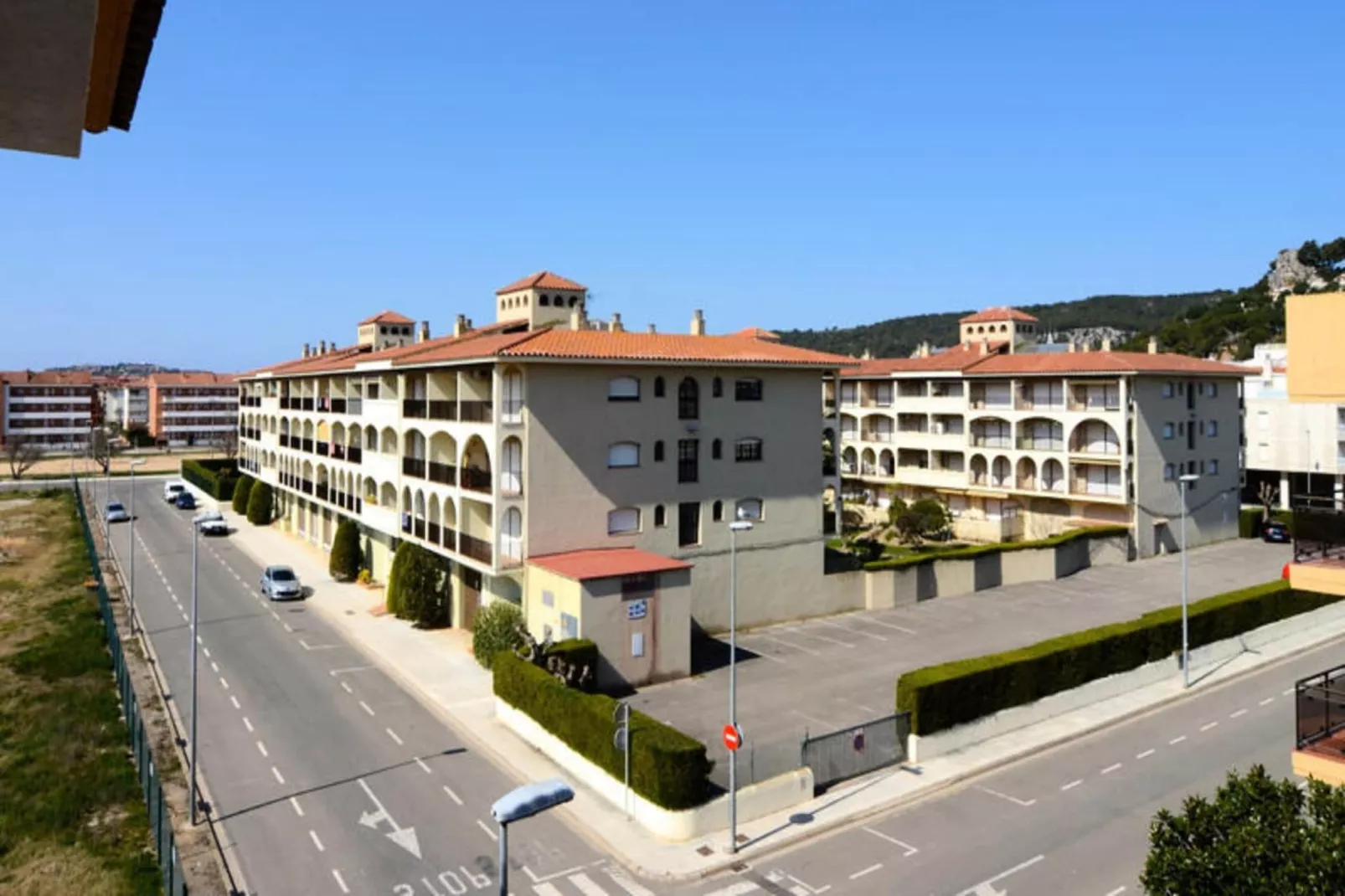 Appartements à L'Estartit-Buitenkant zomer