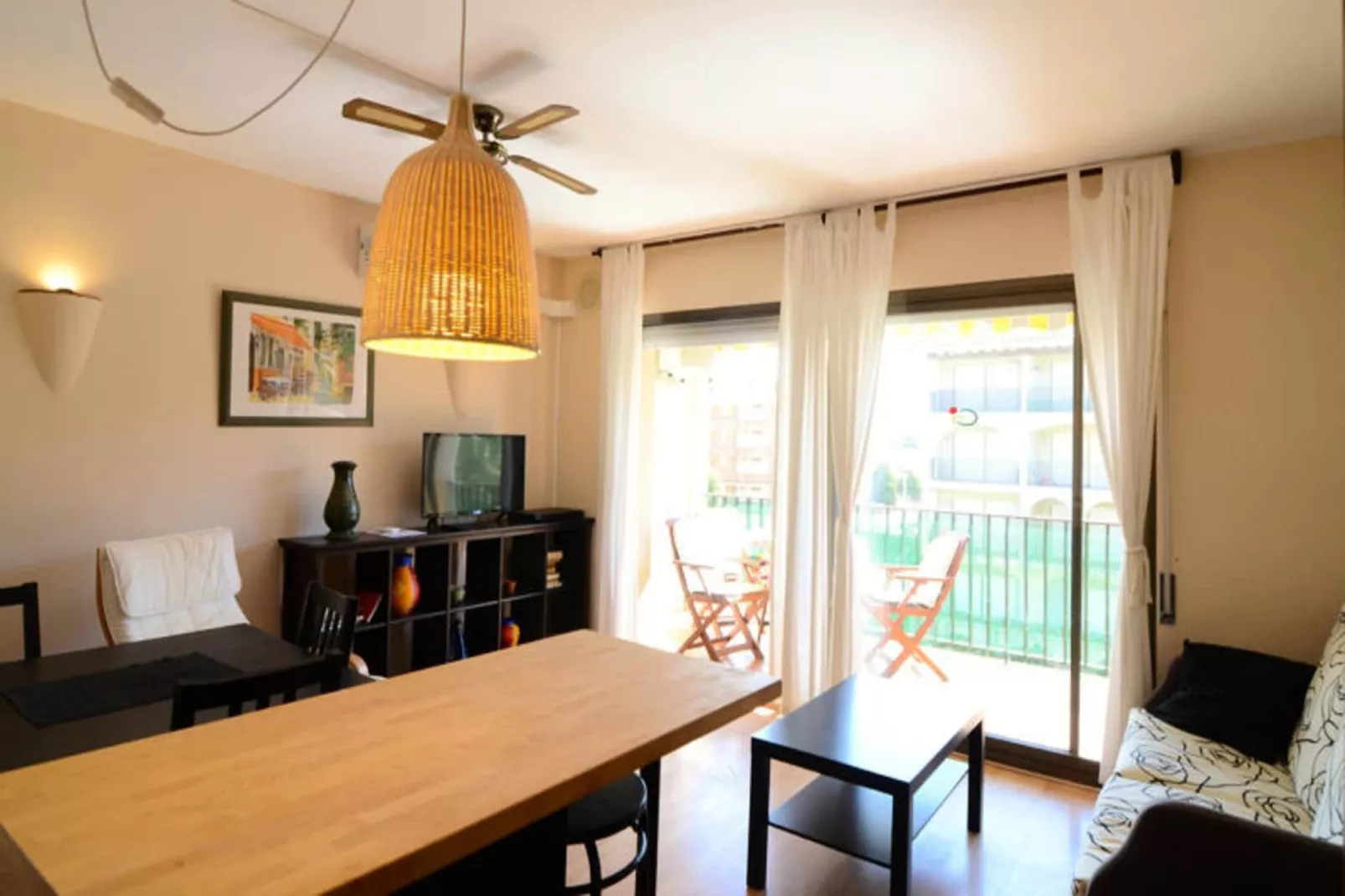 Appartements à L'Estartit-Buitenkant zomer