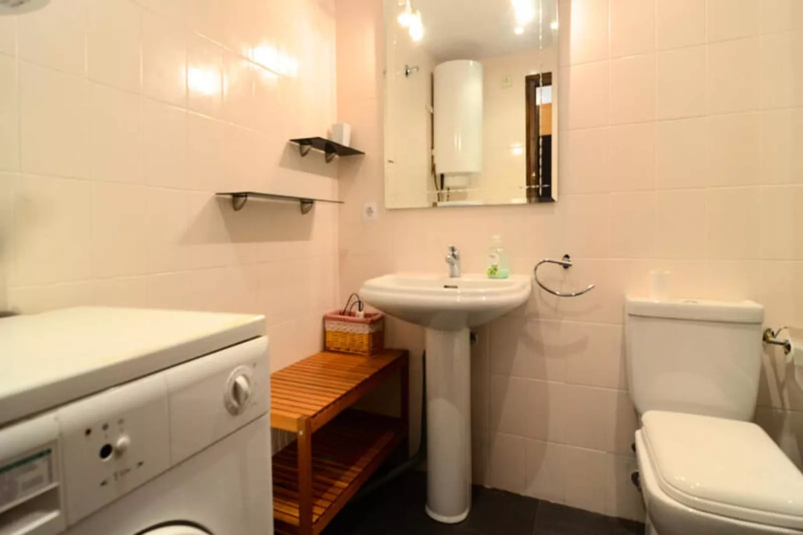 Appartements à L'Estartit-Buitenkant zomer