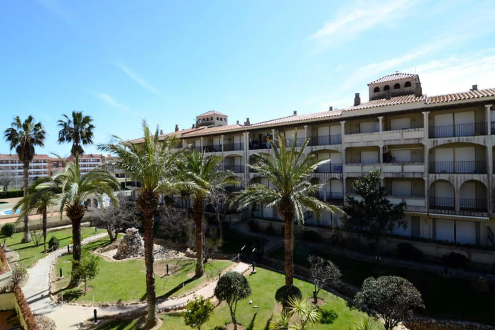 Appartements à L'Estartit-Buitenkant zomer