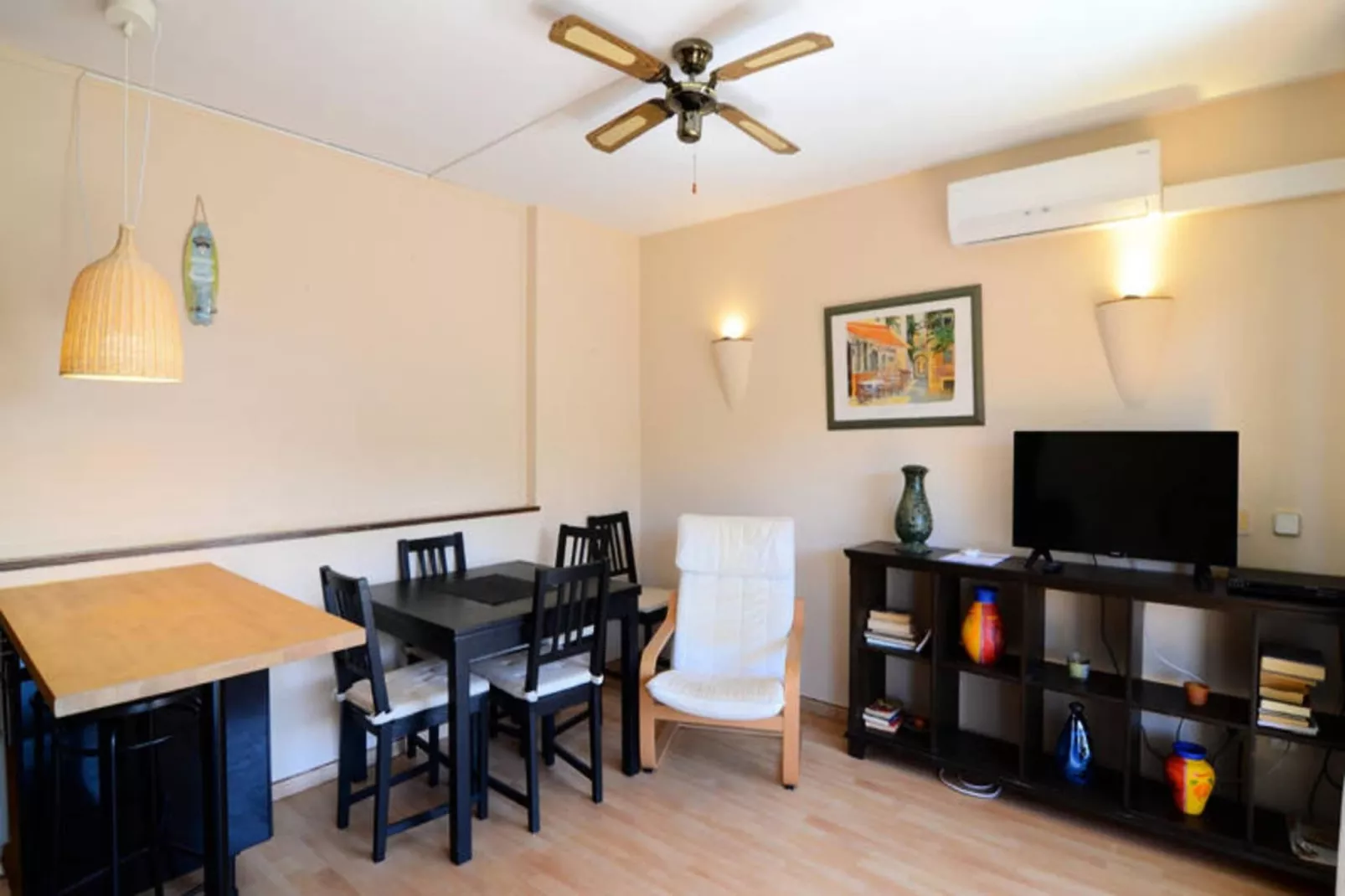 Appartements à L'Estartit-Buitenkant zomer