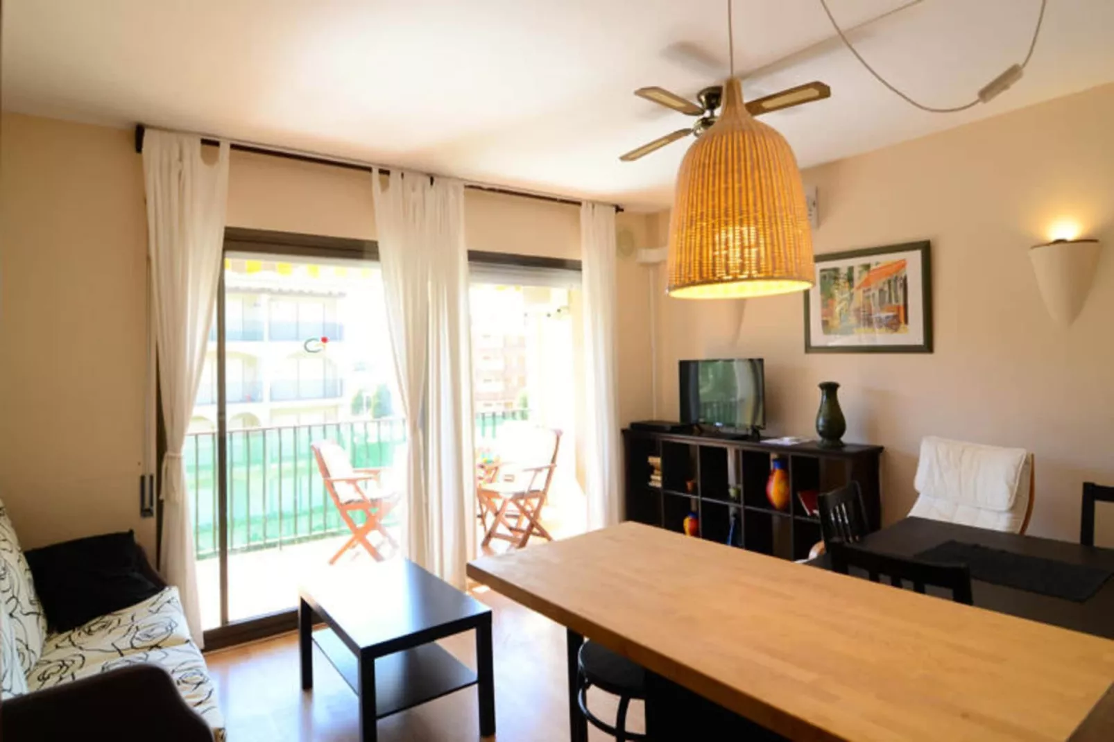 Appartements à L'Estartit-Buitenkant zomer