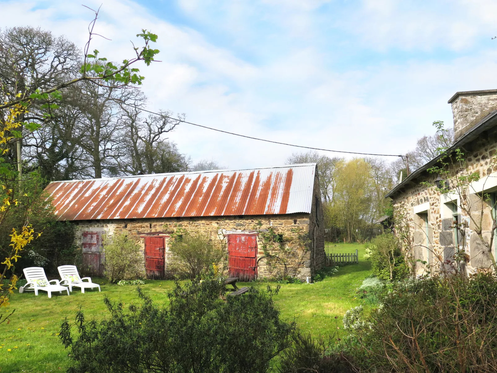 Gîte des Oiseaux-Buiten