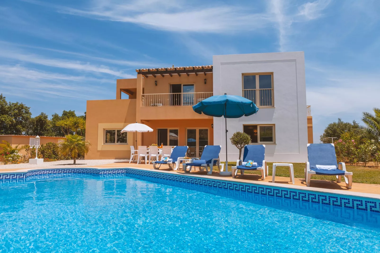 poolofhouse