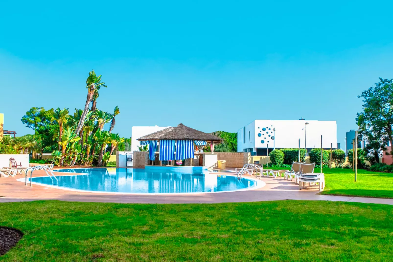 poolofhouse