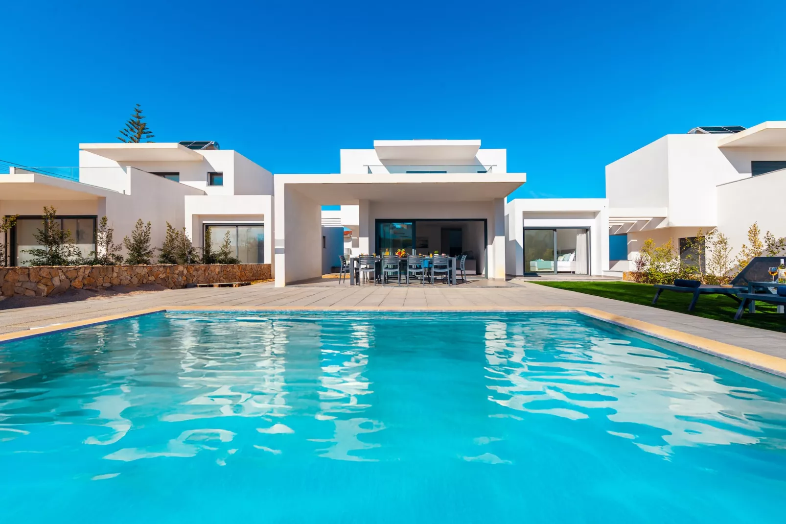 poolofhouse