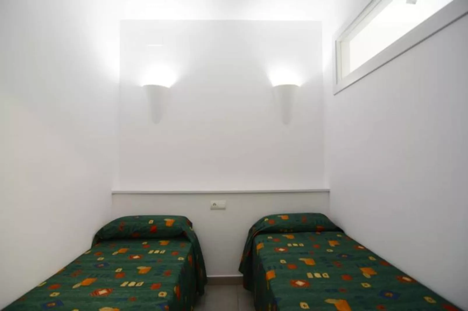 Appartements à L'Estartit-Buitenkant zomer