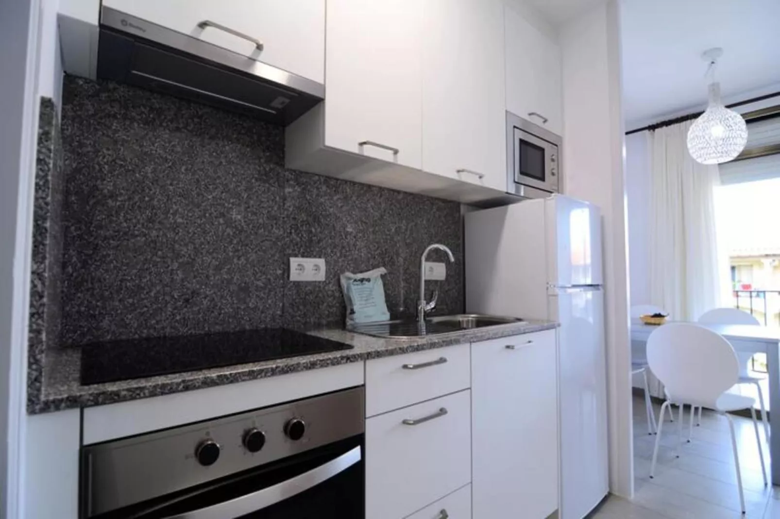 Appartements à L'Estartit-Buitenkant zomer