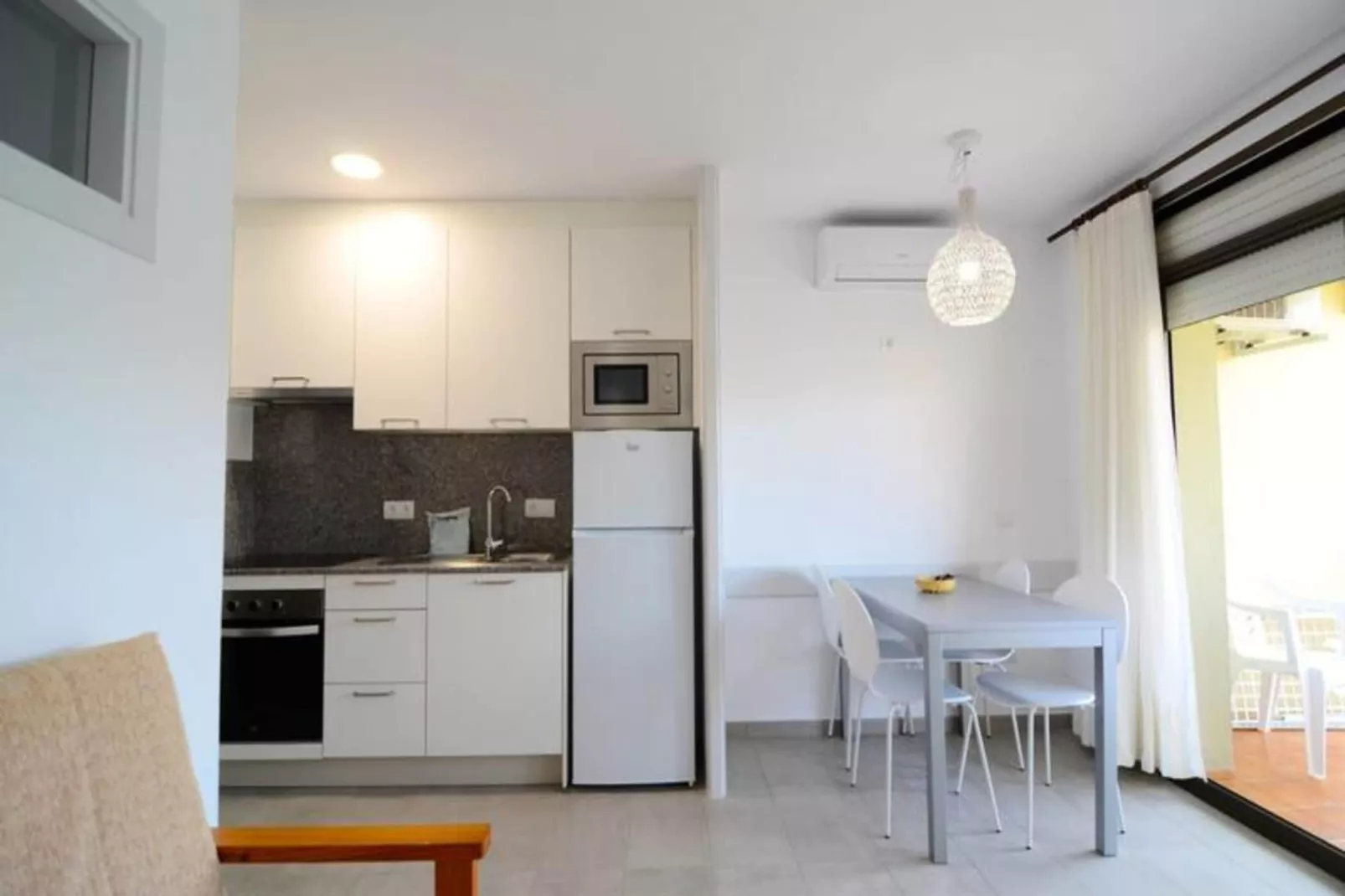 Appartements à L'Estartit-Buitenkant zomer