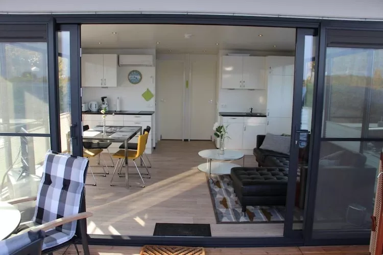 Floating 44 / Boot 5 / 4 Personen-Woonkamer