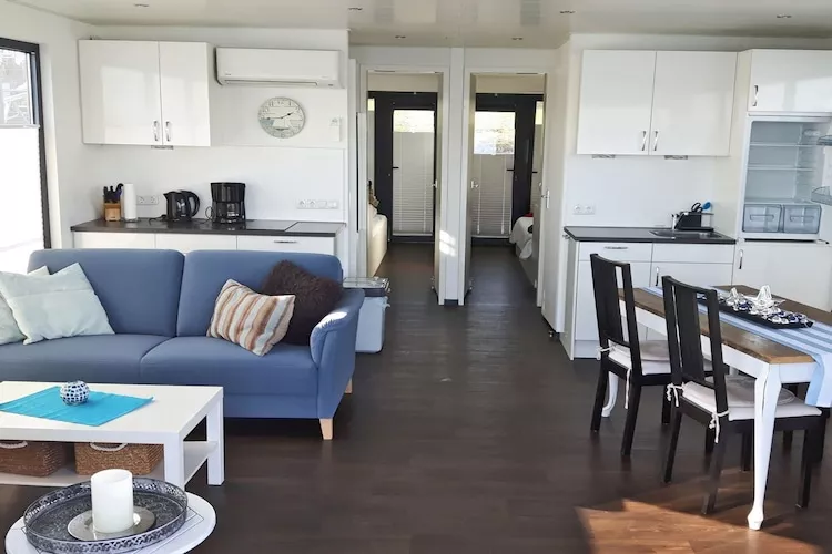 Floating 44 / Boot 7 / 3 Personen-Woonkamer