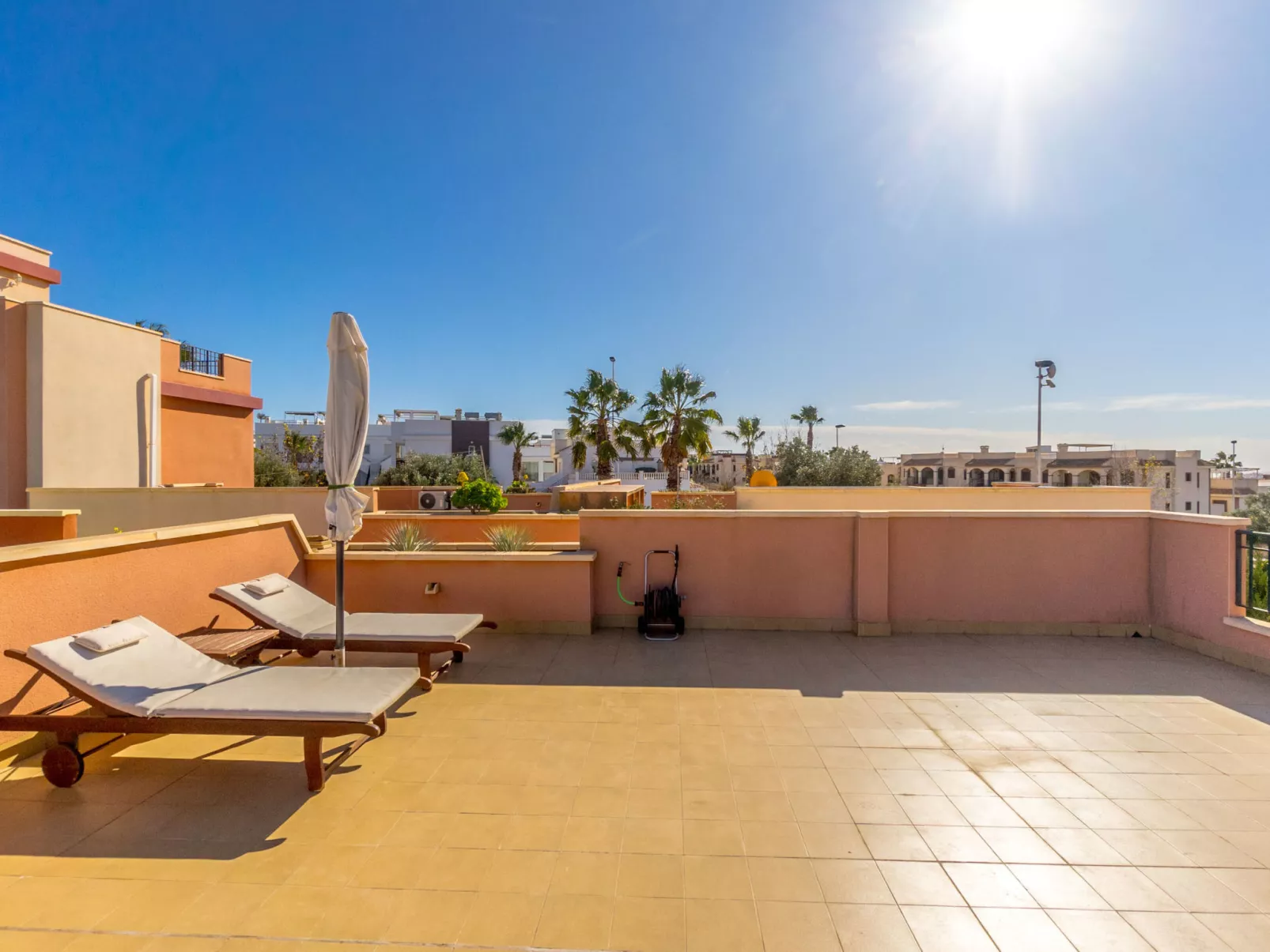 Residencial Villa Madrid